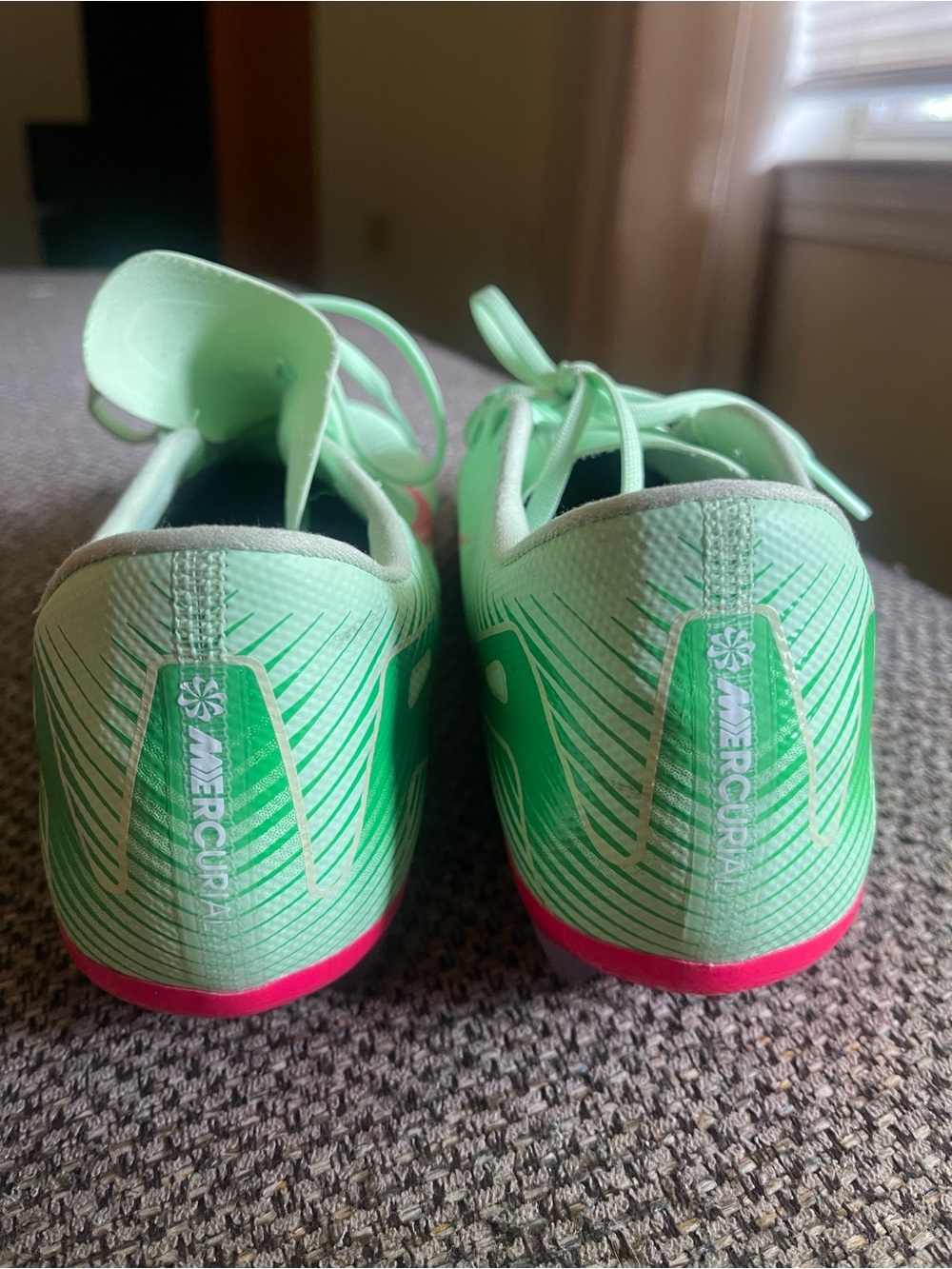 Nike Mint Green & Pink Womens Soccer Cleats - Picture 3 of 4